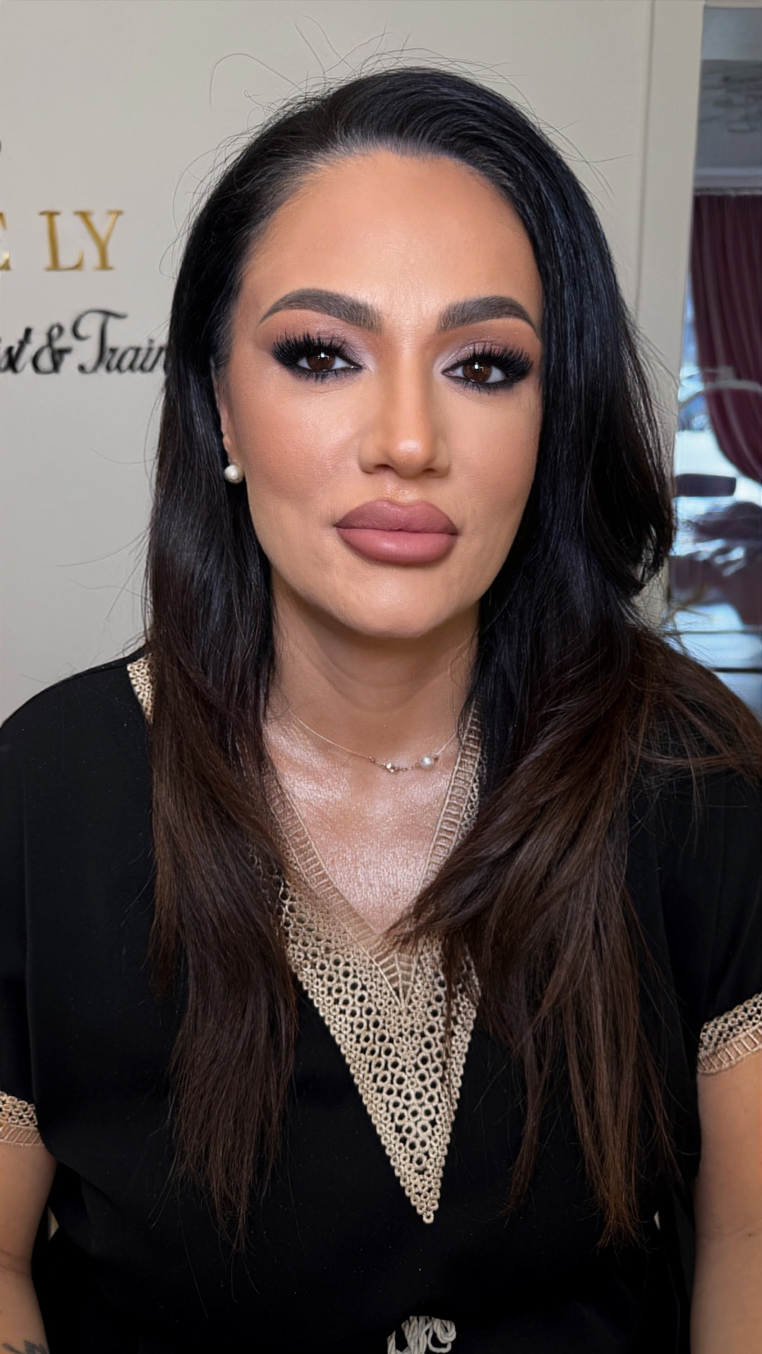 Smokey nude elegant — Beauty